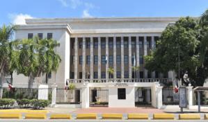 Educación instruye para que escuelas no sean usadas como primer refugio ante paso de Fiona