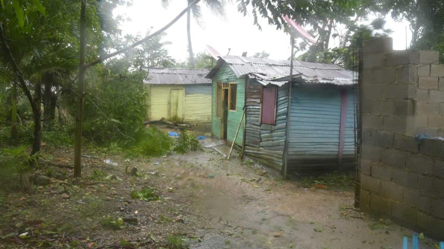 Hombre se rehúsa ir a un refugio para evitar que le roben en su casa