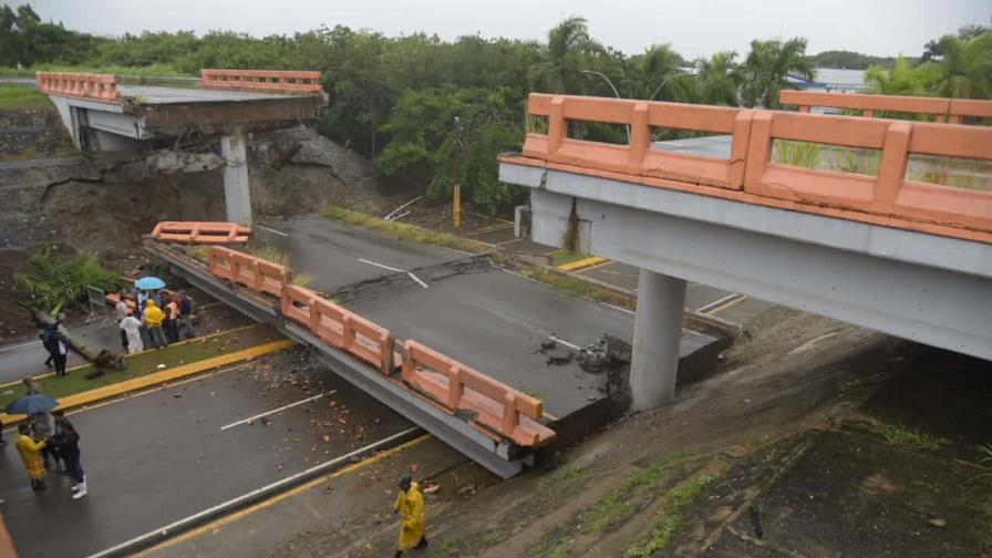 Puente que se desplomó en La Vega tenía dos meses cerrado, dice MOPC