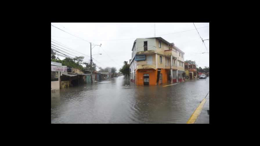 Centro de Fiona persistirá sobre el este del país hasta la tarde con fuertes bandas que durarán hasta la noche