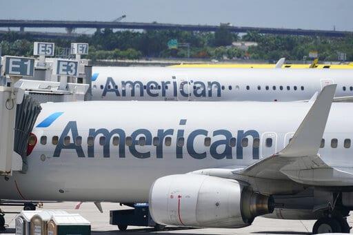 Hackers acceden a la base de datos de clientes de American Airlines