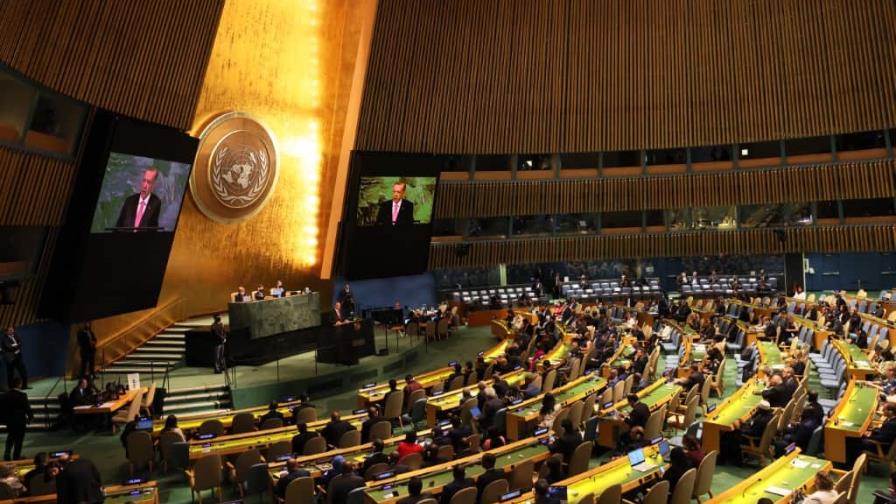 ONU pide a líderes gravar beneficios de la industria de las energías fósiles ONU pide a líderes gravar beneficios de la industria de las energías fósiles