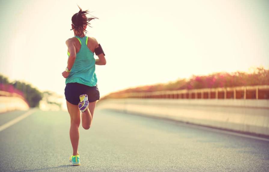 Correr sí es bueno para bajar de peso, según expertos