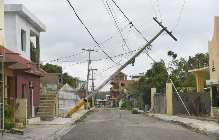 Abinader instruye a municipalistas a coordinar acciones en favor de afectados por huracán Fiona