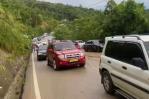 Derrumbe interrumpe por varias horas tránsito por la carretera Gregorio Luperón