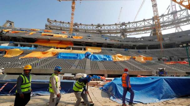 ONG piden a patrocinadores de Mundial presionar para compensar a trabajadores