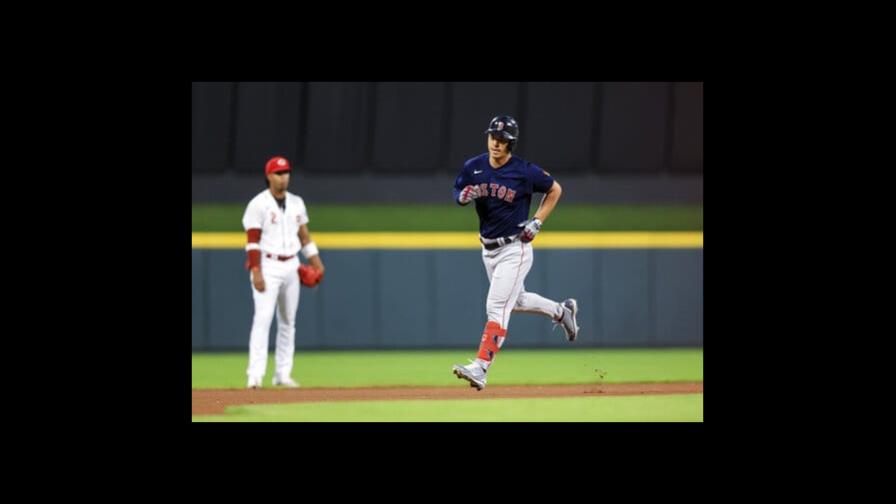 Con 3 jonrones, los Medias Rojas se imponen 5-3 a Rojos Con 3 jonrones, los Medias Rojas se imponen 5-3 a Rojos