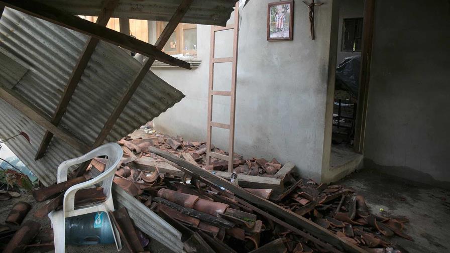 Familia en México se salva de morir tras perder su casa por sismo del lunes Familia en México se salva de morir tras perder su casa por sismo del lunes