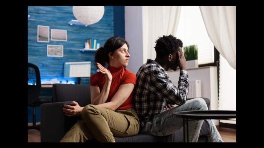 Estudio: discutir con la pareja por WhatsApp podría ser mejor que hacerlo cara a cara