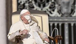 El papa advierte de la locura de que algunos piensen en usar armas nucleares