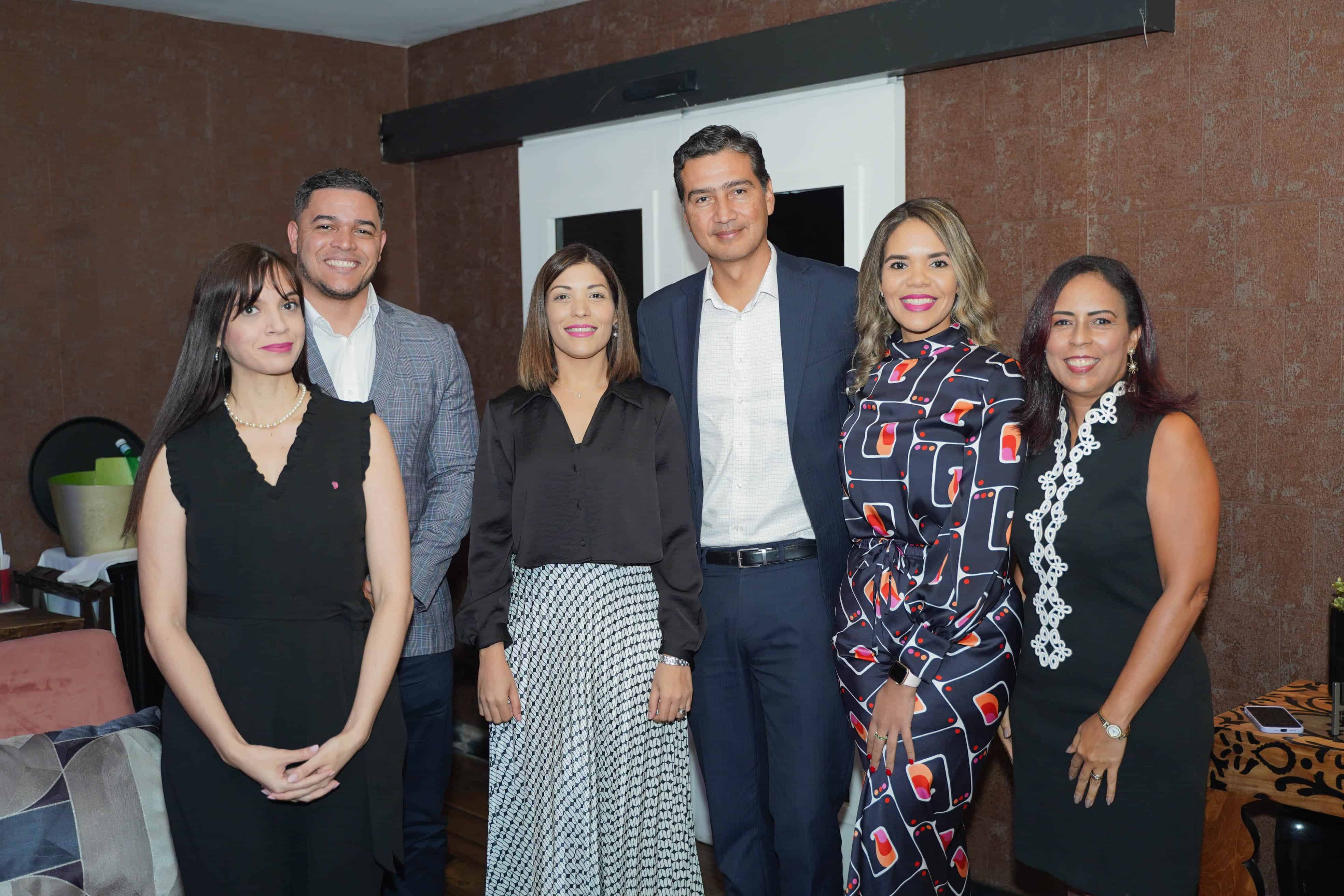 Paula Vasco, Ángel Pinales, Magda Sánchez, Arturo Rico, Moraima de la Cruz y Evelyn Soto.