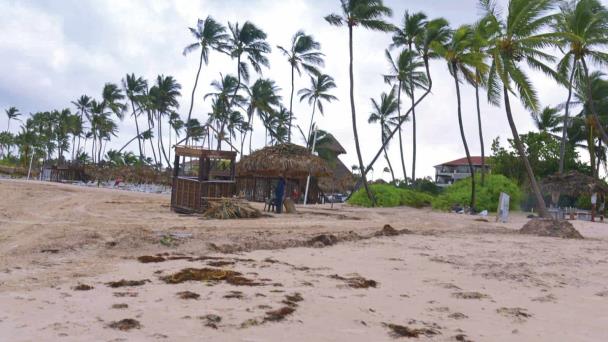 Playas, hoteles y calles de Bávaro también afectadas por lluvia y vientos Fiona