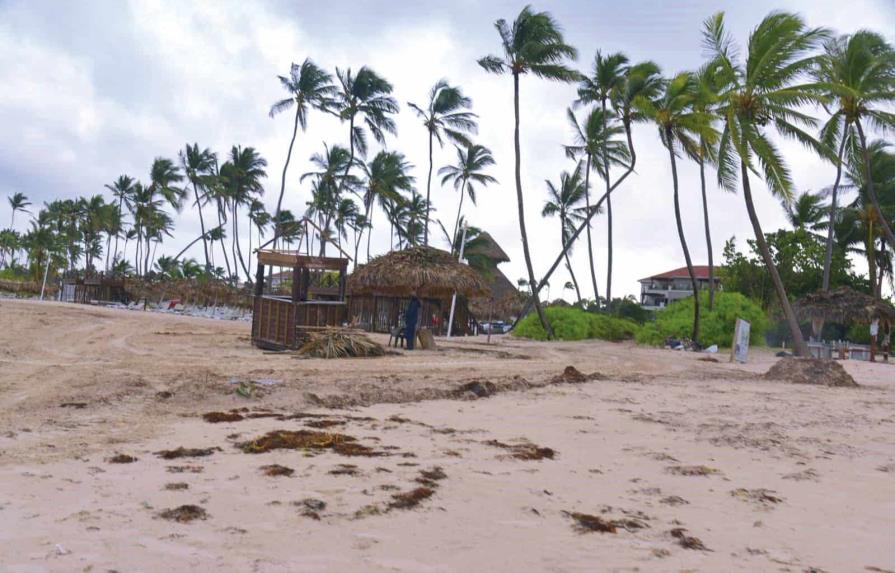 Playas, hoteles y calles de Bávaro también afectadas por lluvia y vientos Fiona