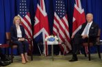 Biden y Truss se reúnen por primera vez con Irlanda del Norte en la agenda