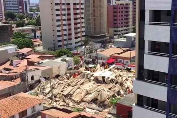 Un muerto y tres heridos al desplomarse un edificio en Brasil