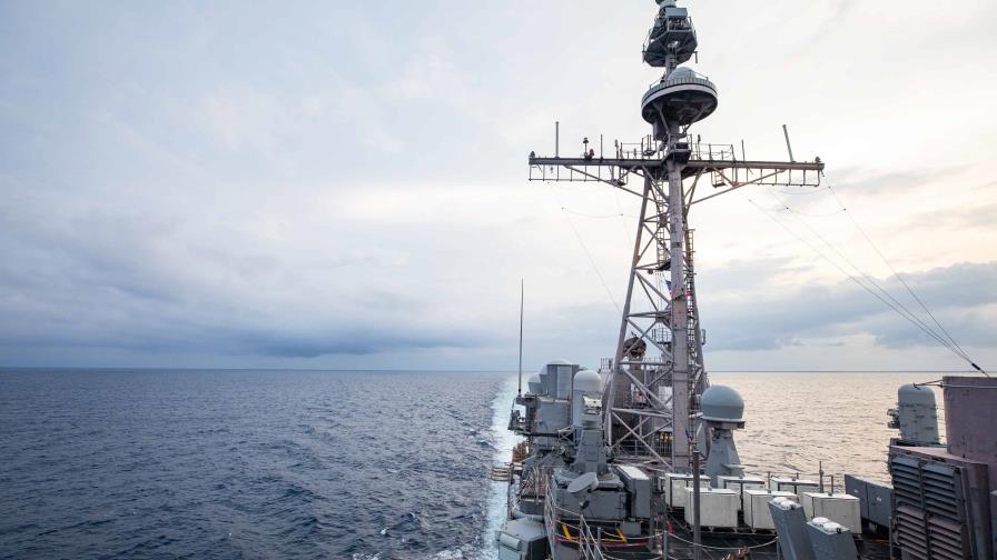 Buques de guerra de EEUU y Canadá navegan por el Estrecho de Taiwán Buques de guerra de EEUU y Canadá navegan por el Estrecho de Taiwán