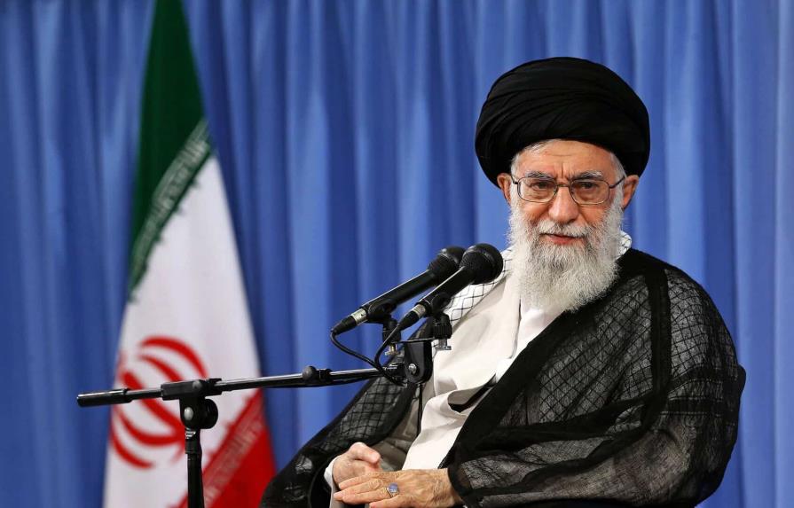 Hackean la web del líder supremo de Irán