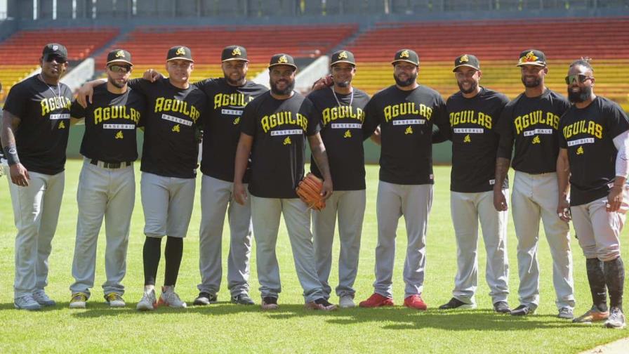 Águilas Cibaeñas abren prácticas con masiva asistencia Águilas Cibaeñas abren prácticas con masiva asistencia