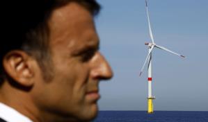 Macron pide aceleraci&oacute;n masiva de energ&iacute;a renovable