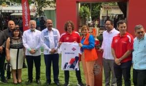 Carles Puyol encabeza inauguaraci&oacute;n de estadio de f&uacute;tbol en San Crist&oacute;bal 