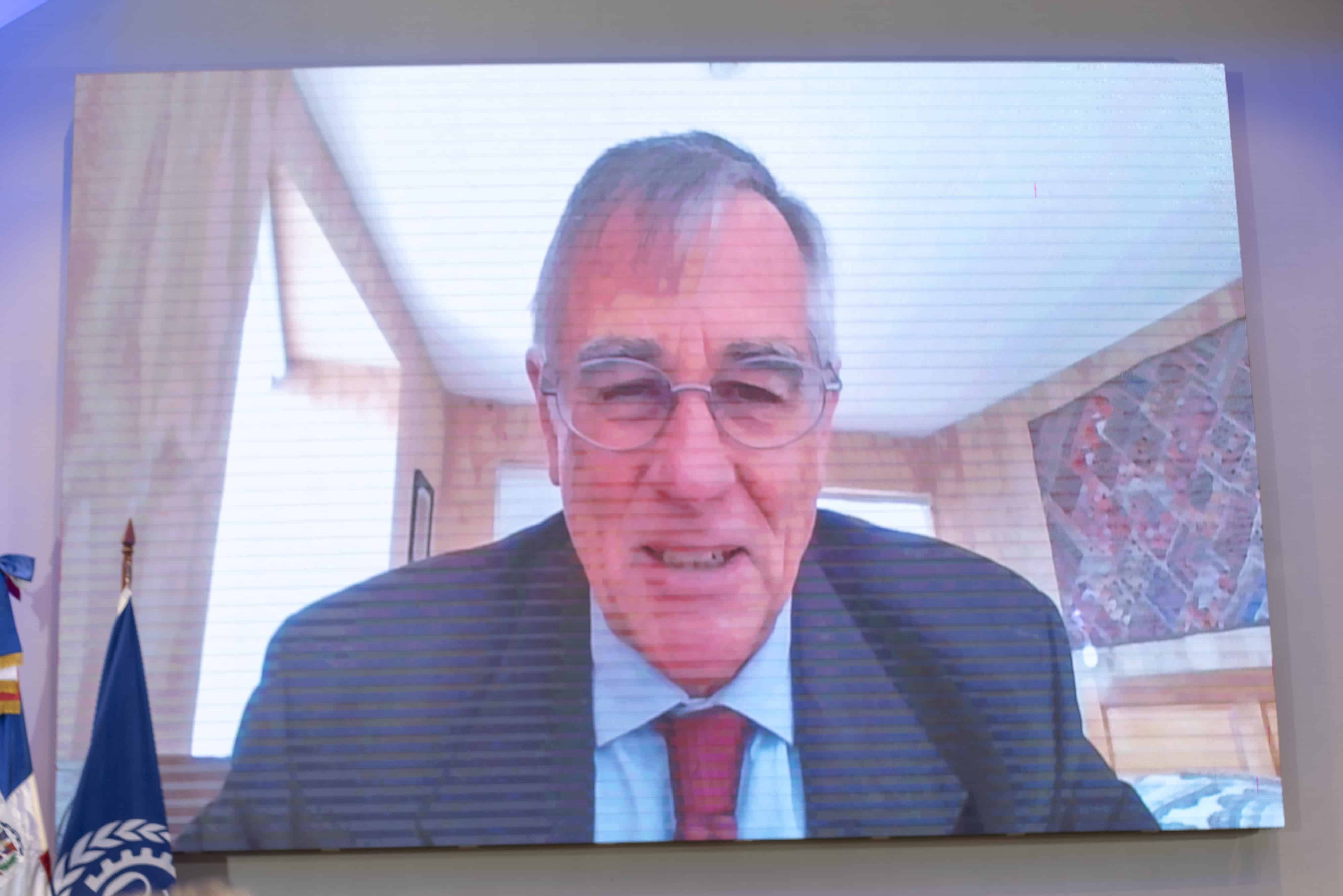 Jürgen Weller, exjefe de la Unidad de Estudios del Empleo, División de Desarrollo Económico de la Cepal.