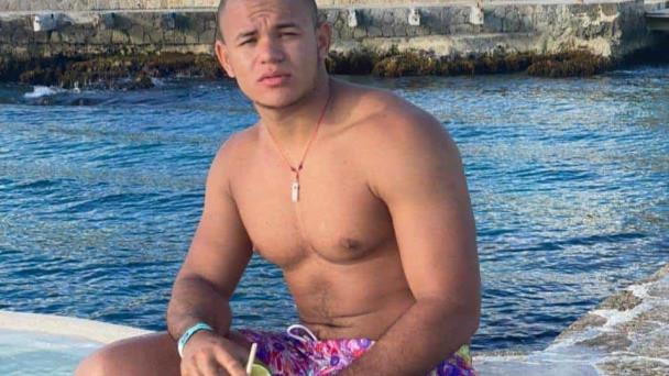 Confirman joven se suicidó en calle de la Zona Colonial