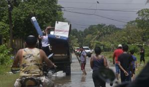 Lluvias dejan 6 muertos, inundaciones y centenares de albergados en Honduras