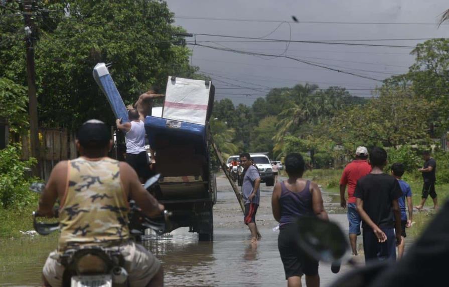 Lluvias dejan 6 muertos, inundaciones y centenares de albergados en Honduras