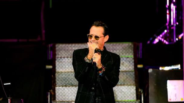 Marc Anthony se entrega con 12 canciones en el Estadio Olímpico y deja al público con ganas de más