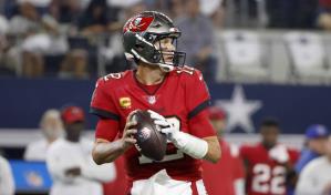 Rodgers admira a Brady, pero no se jugando a los 45