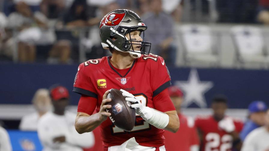 Rodgers admira a Brady, pero no se jugando a los 45 Rodgers admira a Brady, pero no se jugando a los 45