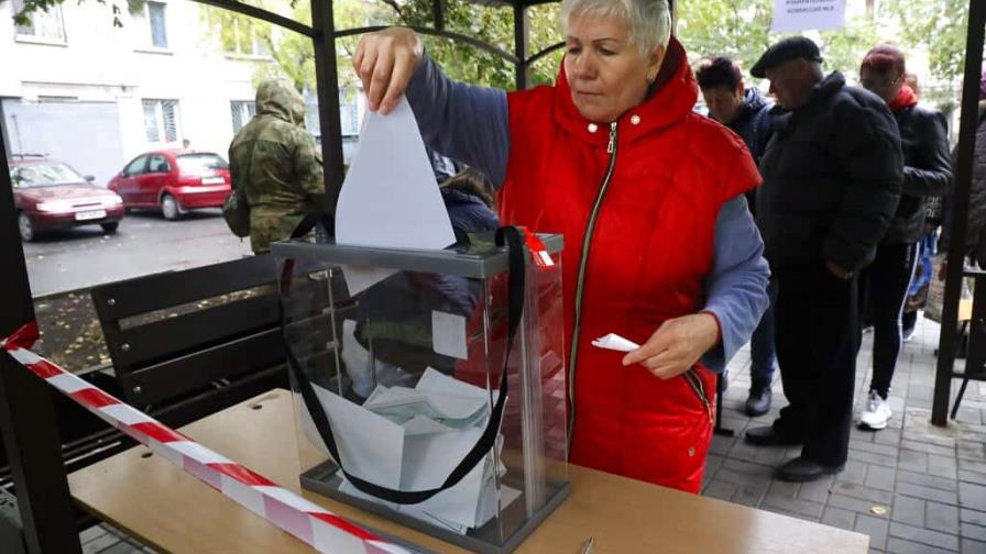 Zonas ucranianas en votación “falsa” para adherirse a Rusia Zonas ucranianas en votación “falsa” para adherirse a Rusia
