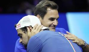 Federer aconseja a Berrettini en Copa Laver
