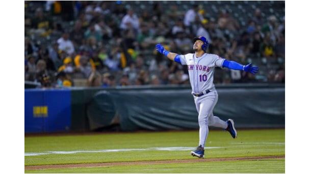 Mets apabullan 9-2 a Atléticos gracias a Escobar y su gran slam