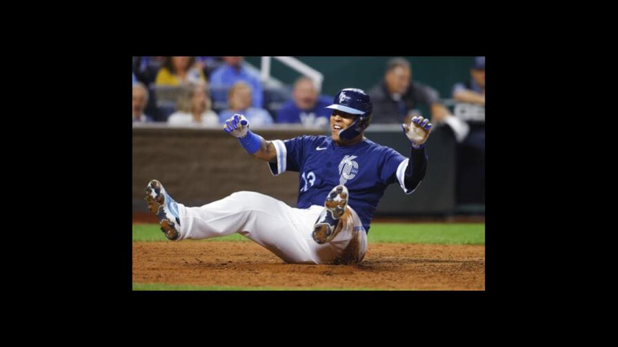 Los Reales ganan 5-1 a Marineros; en vilo plaza del comodín