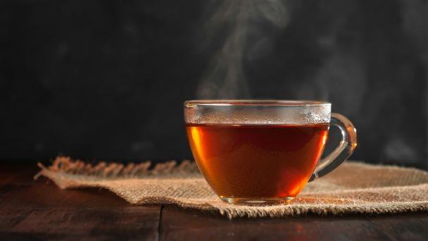 Por qué el té negro podría promover la longevidad
