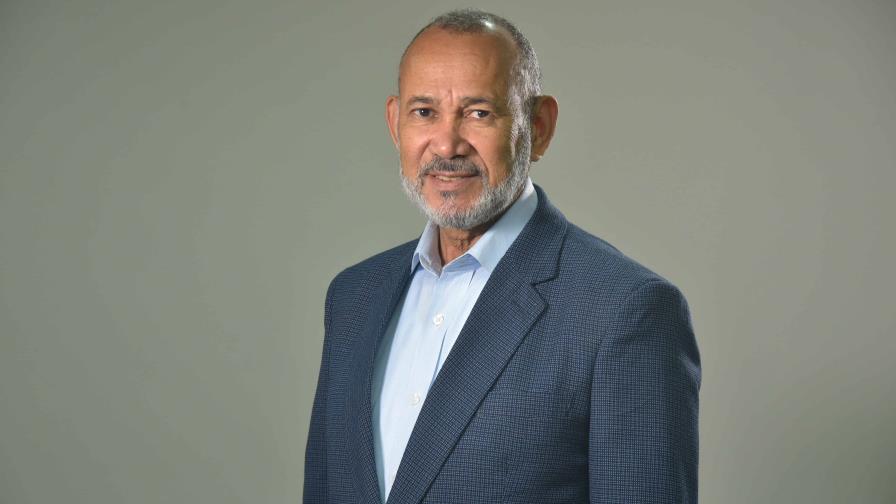 Víctor Castro: “Había colusión entre 42 empresas que participaban en las licitaciones y fueron expulsadas del programa Víctor Castro: “Había colusión entre 42 empresas que participaban en las licitaciones y fueron expulsadas del programa