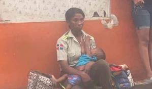 Agente de la Digesett de foto viral lactando bebé da su versión