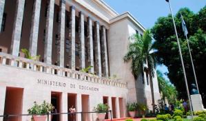 Contrataciones públicas detectó vínculos entre 6 empresas a cargo libros secundaria