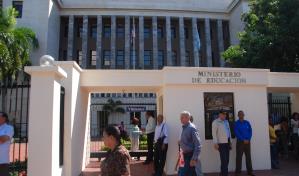 El Minerd gestiona con Hacienda el pago de licencias de maternidad de docentes