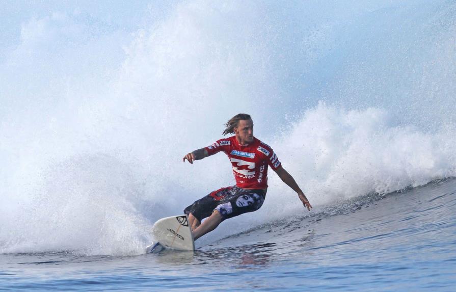 Matan de un puñetazo a la leyenda del surf Chris Davidson