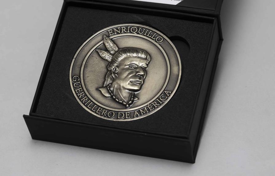 Efemérides Patrias emite medalla en conmemoración del Día del Cacique Enriquillo