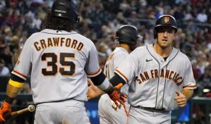 Longoria da victoria a Gigantes 3-2 sobre Diamondbacks