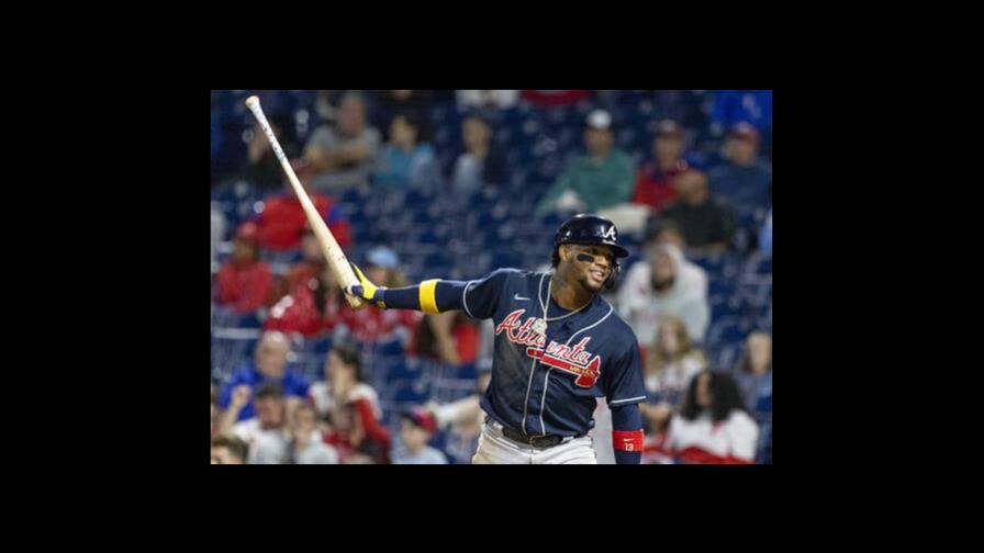 Acuña  produce al final y Bravos vencen a Filis en la 11ma