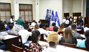 Realizan conversatorio sobre mejoría del tránsito y el transporte