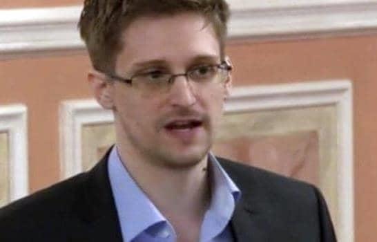 Putin otorga ciudadanía rusa al exagente estadounidense Edward Snowden