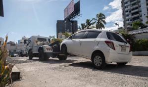 Retienen 34 vehículos en primer día del piloto Parquéate Bien