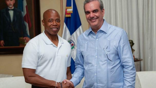 Alcalde de NY está en RD para visitar zonas afectadas por huracán Fiona