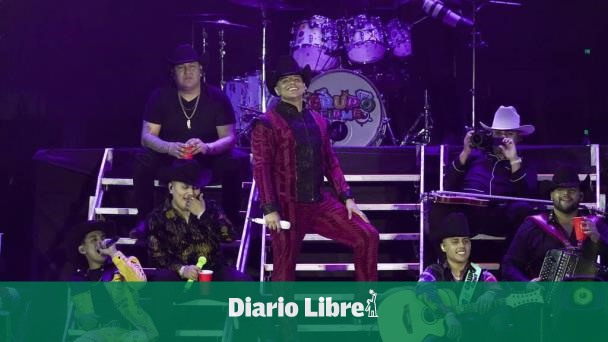 Grupo Firme debuta en el Zócalo de México