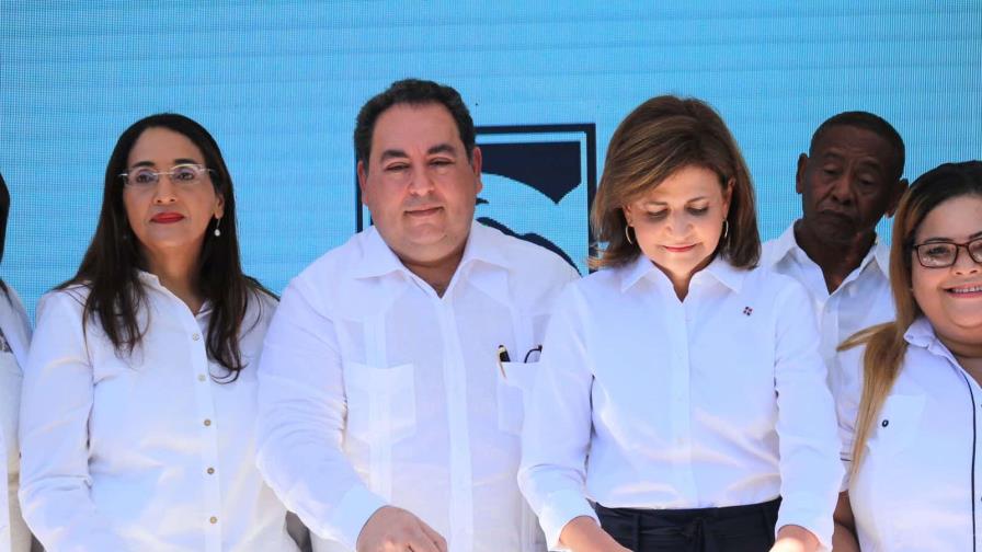 Entregan en Azua dos hospitales municipales remozados tras inversión de RD$87.7 millones